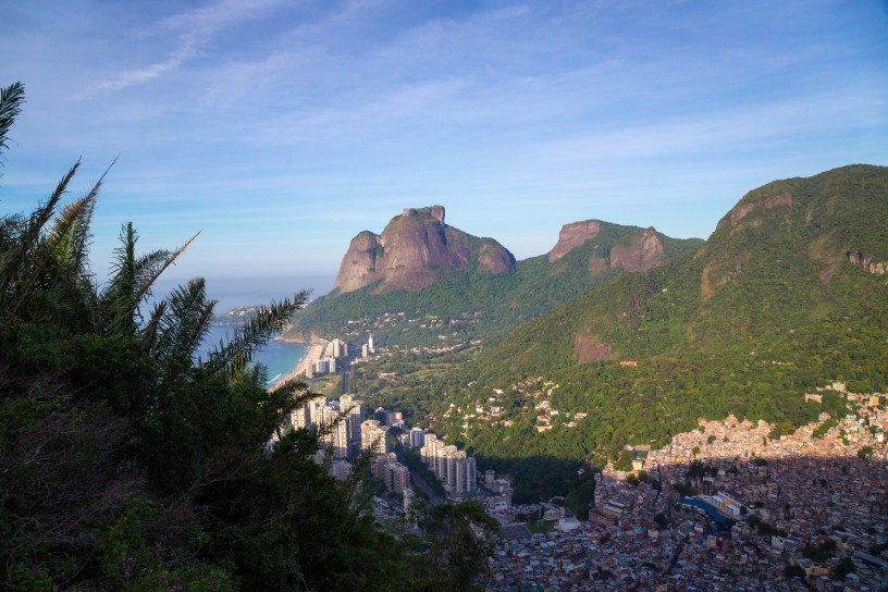 Looking towards São Conrado and the Pedra da Gávea mountain